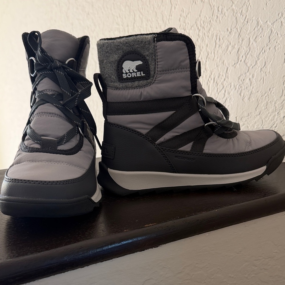 Sorel Gray and Black Winter Boots